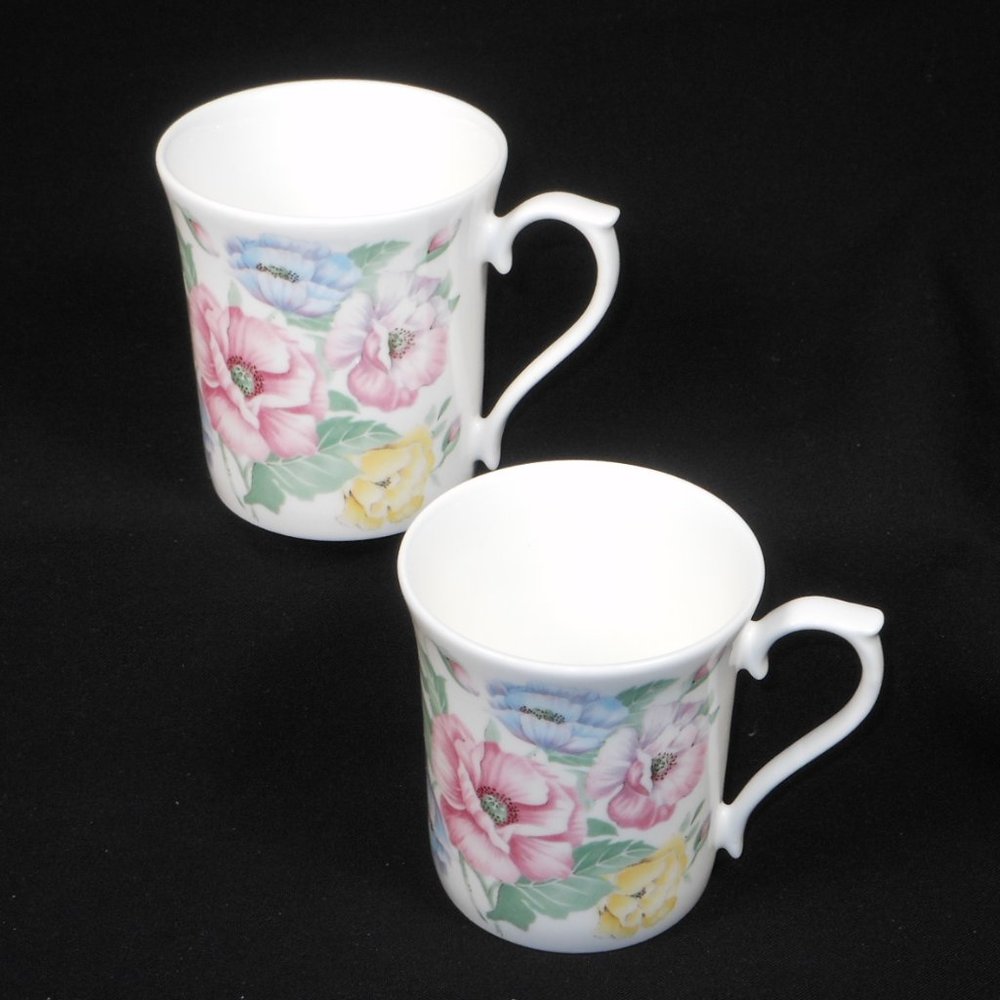 2 coffee mugs, Elite UK fine bone china